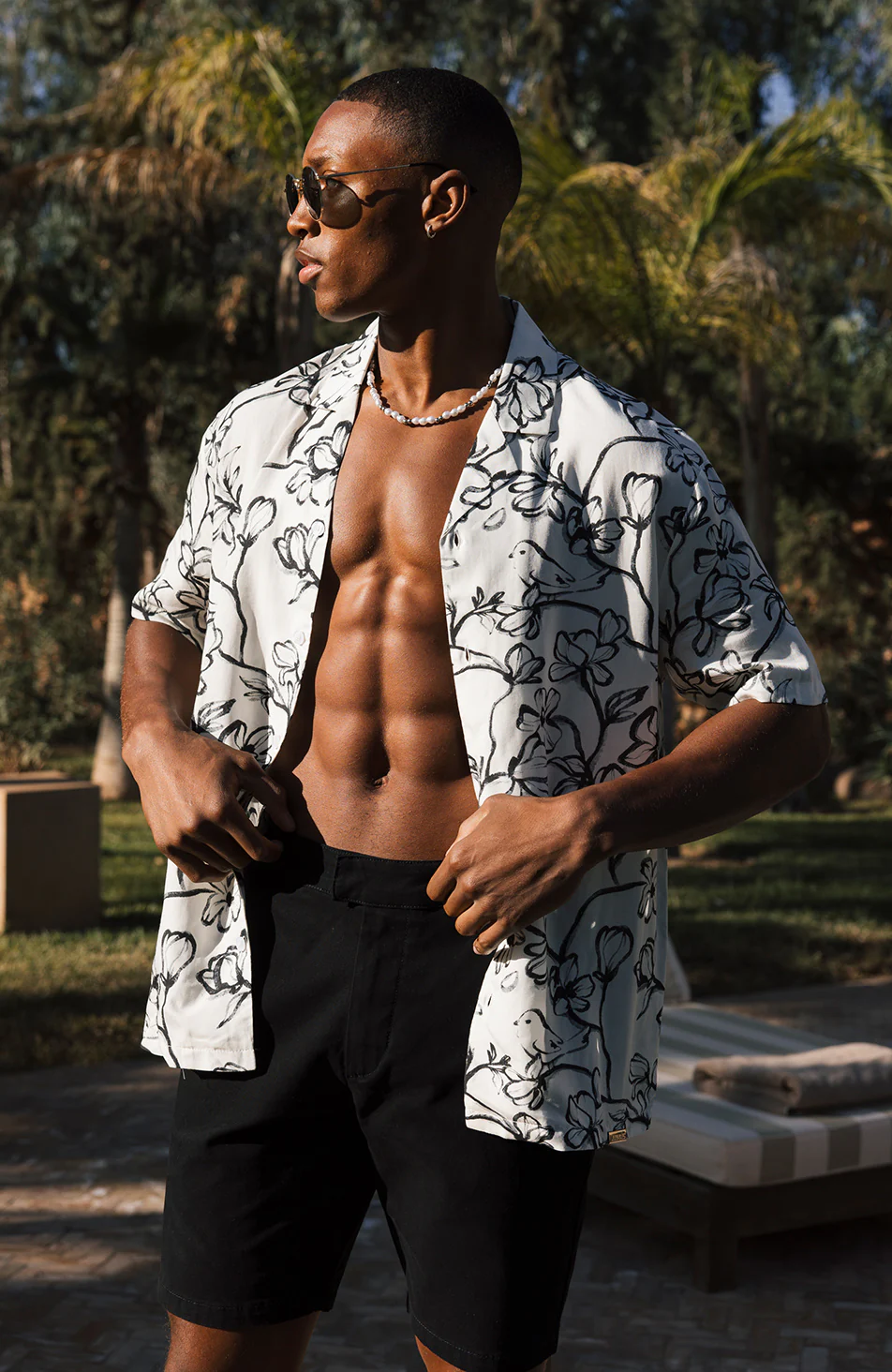 Beaufort Stretch Chino Shorts in Black - Image 5
