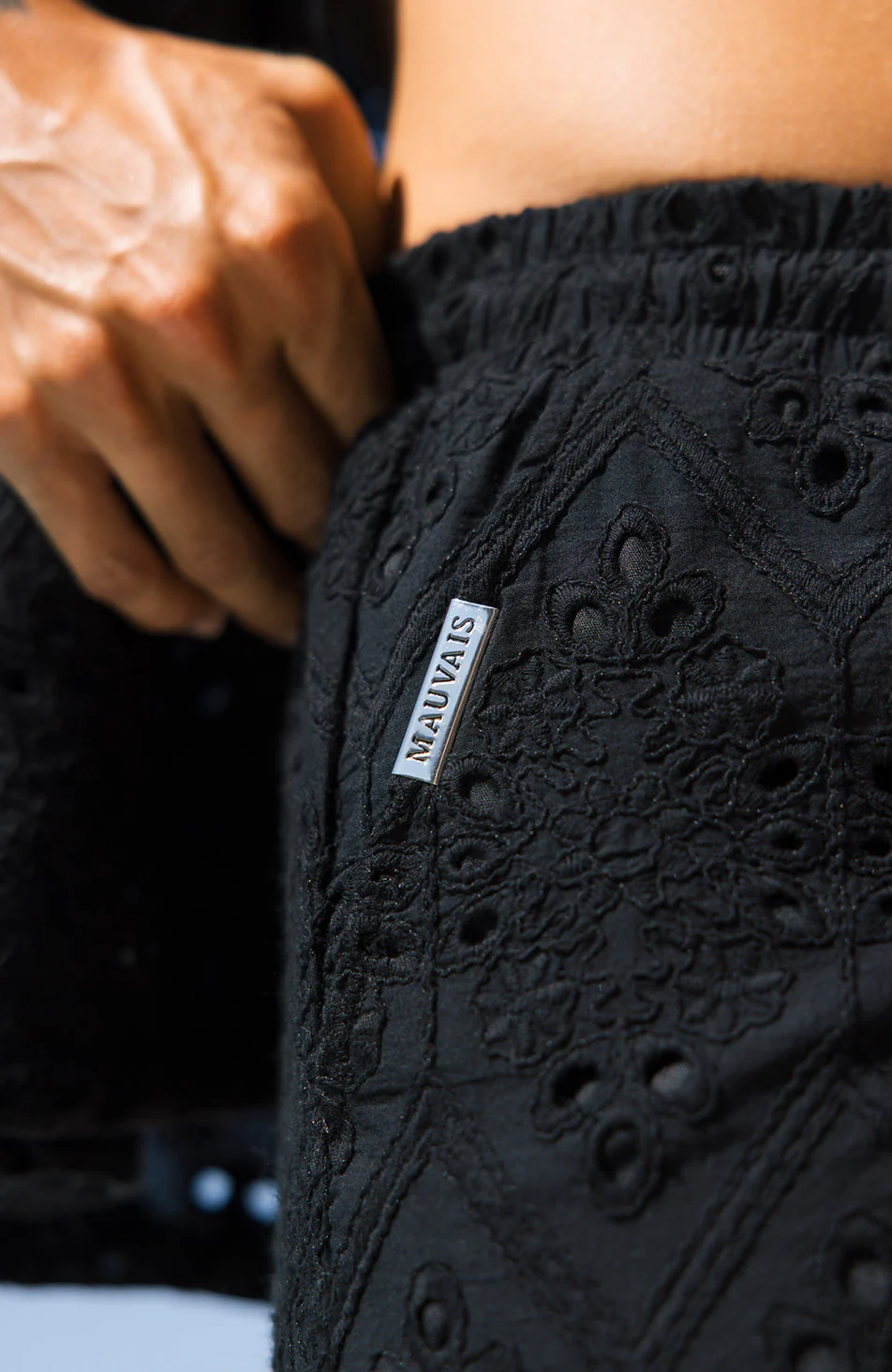 Destino Luxury Embroidered Relaxed Lined Shorts in Black - Image 4