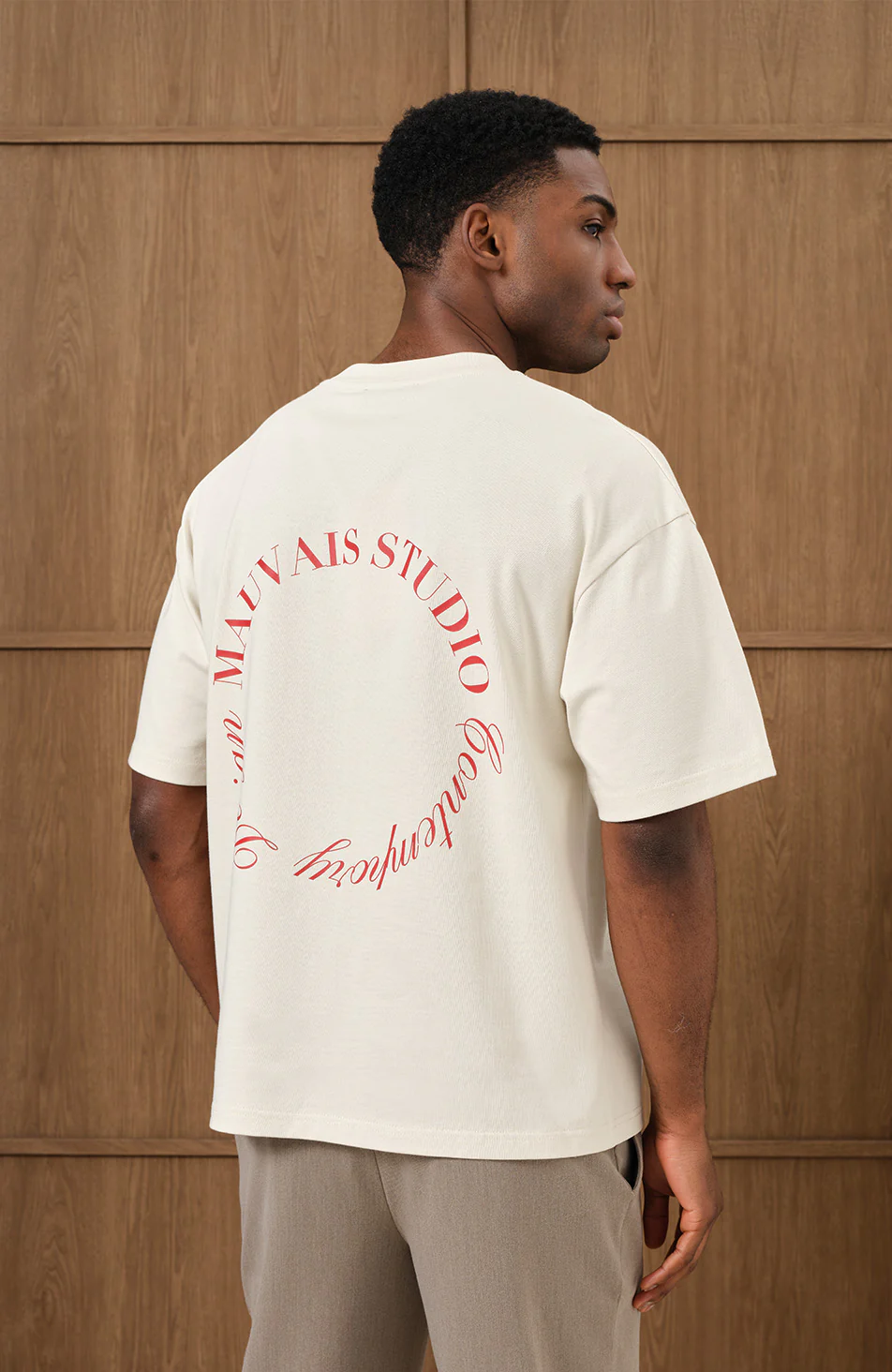 Embroidered Monogram Script T-shirt in Ecru - Image 5