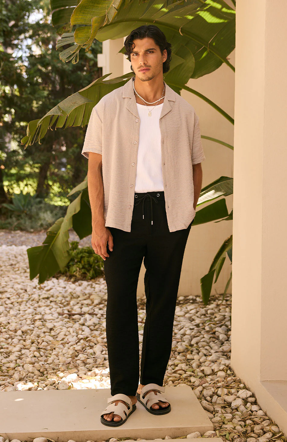 Fiorano Relaxed Fit Trousers in Black - Image 3