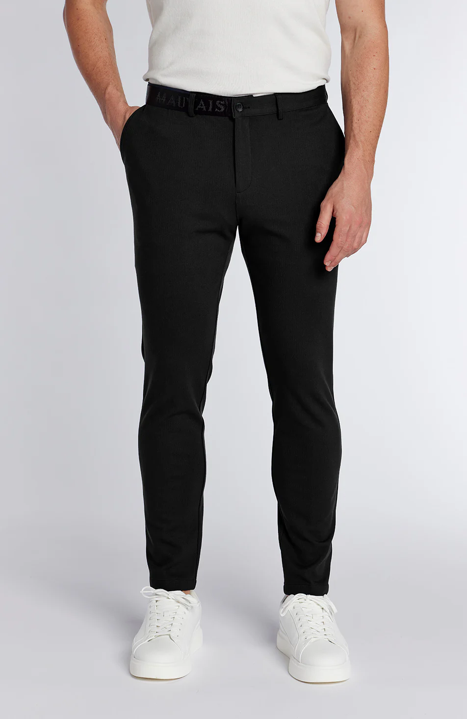 Signature Trousers With Tonal Half Belt in Black - Image 2