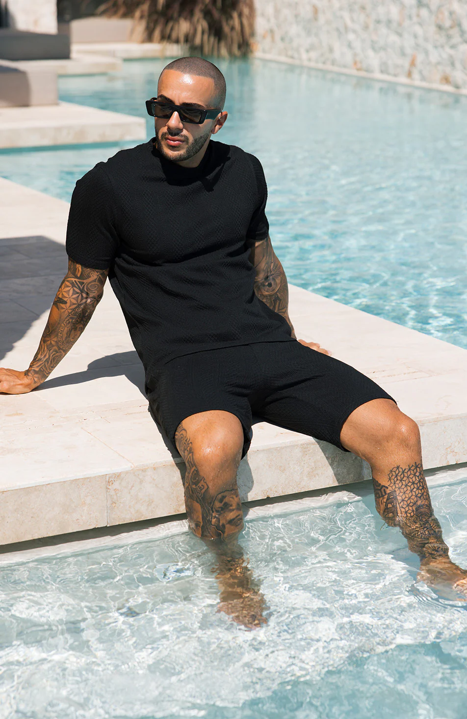 Tanami Textured Stretch Slim Tee in Black - Image 7