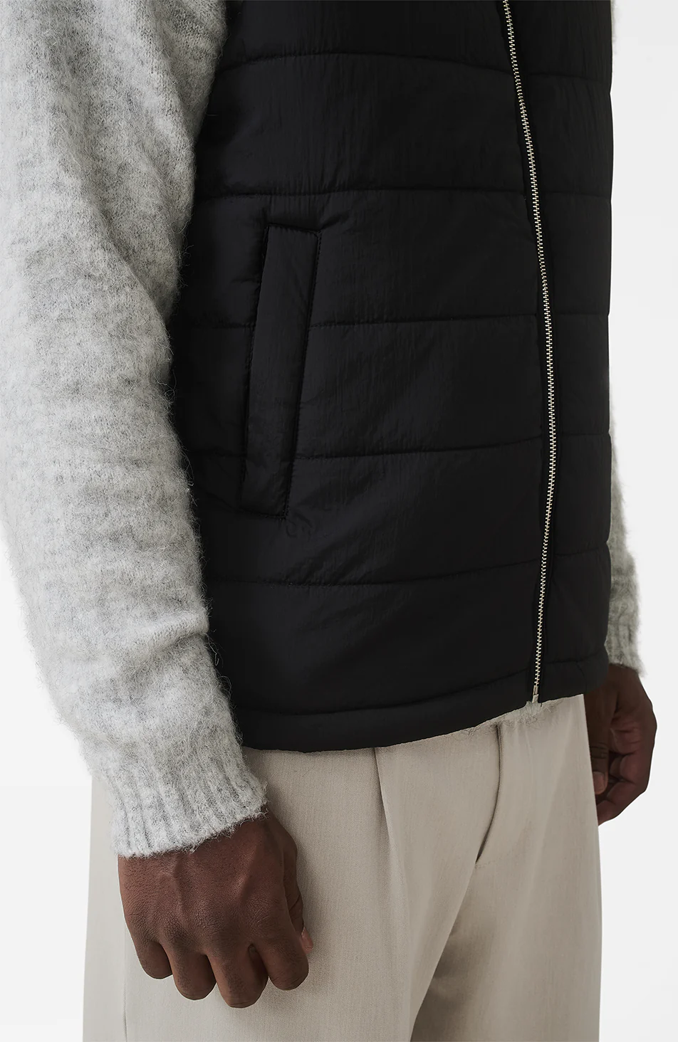 Thar Light Weight Gilet in Black - Image 6